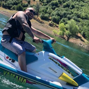 Meet your Posher, Leo